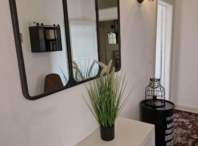 לינה וארוחת בוקר Hipster - Chez Axelle - 3*