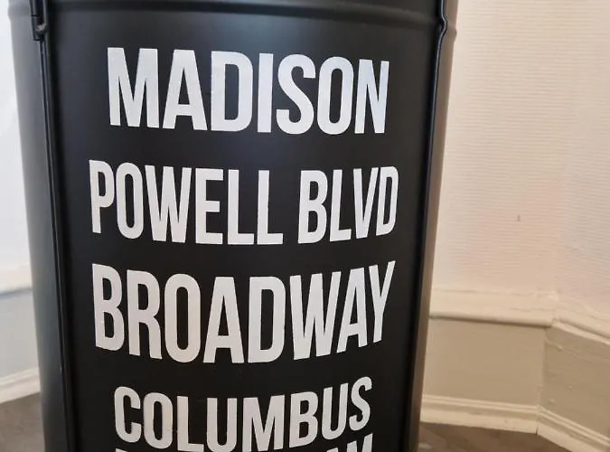 לינה וארוחת בוקר Hipster - Chez Axelle -