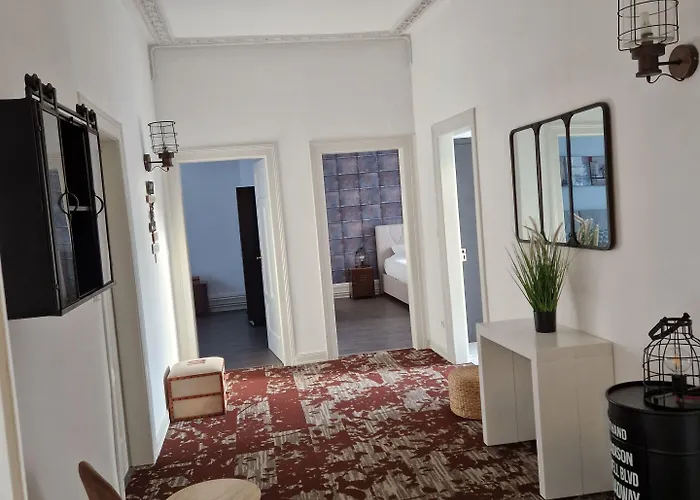 Hipster - Chez Axelle - לינה וארוחת בוקר 3*